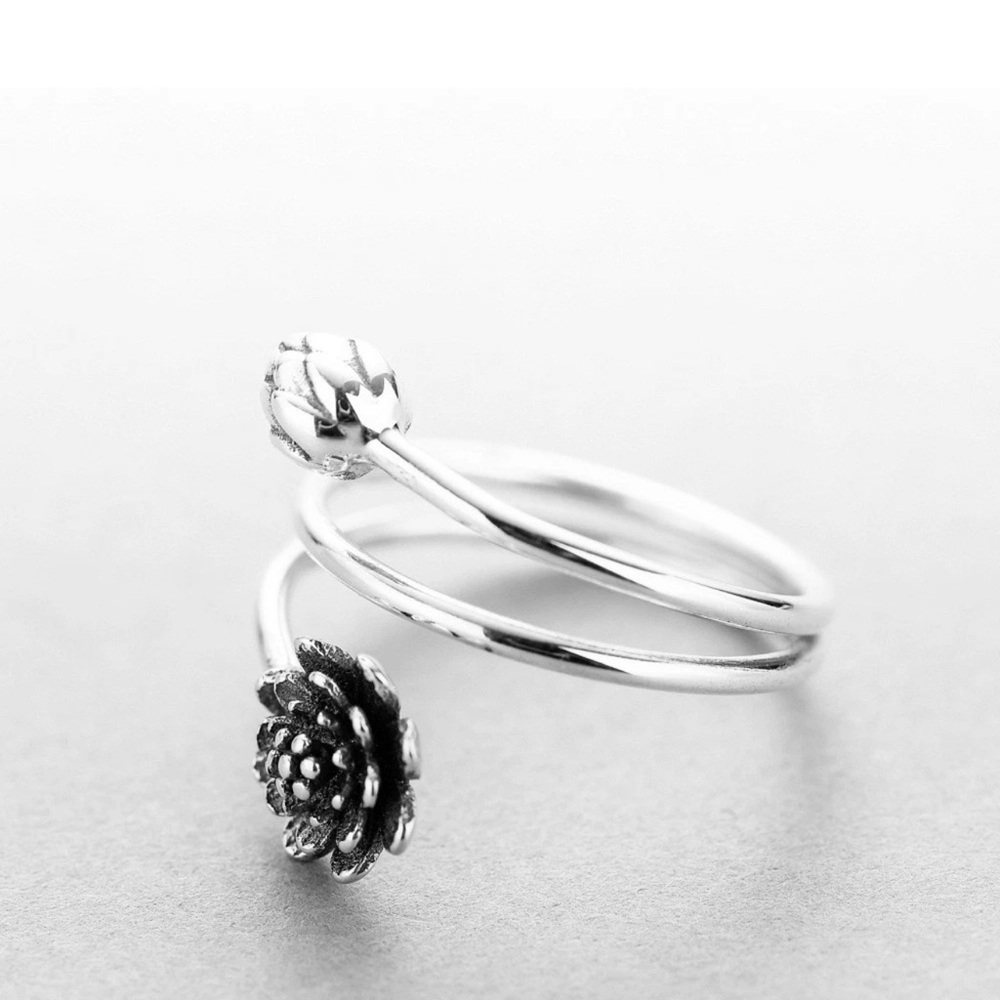 Silver Floral Adjustable Ring - Picture 3 of 4